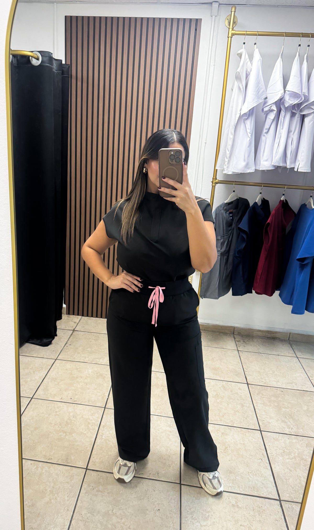 AMIKA SCRUB NEGRO